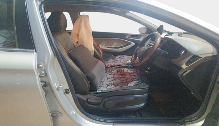 2016 Hyundai Elite i20 ASTA 1.2, Petrol, Manual, 1,65,938 km, interior