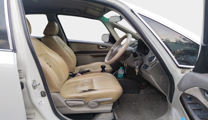 2011 Maruti SX4 ZDI, Diesel, Manual, 1,70,692 km, interior