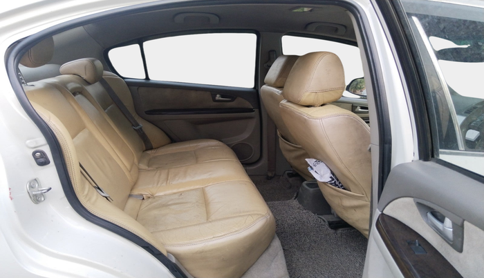 2011 Maruti SX4 ZDI, Diesel, Manual, 1,70,692 km, interior
