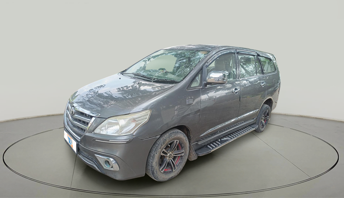 2013 Toyota Innova 2.5 GX 7 STR, Diesel, Manual, 1,97,430 km, exterior