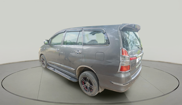 2013 Toyota Innova 2.5 GX 7 STR, Diesel, Manual, 1,97,430 km, exterior