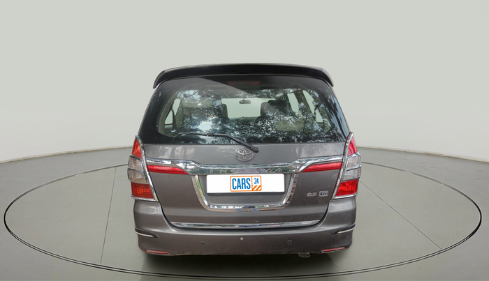 2013 Toyota Innova 2.5 GX 7 STR, Diesel, Manual, 1,97,430 km, exterior