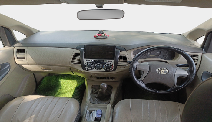2013 Toyota Innova 2.5 GX 7 STR, Diesel, Manual, 1,97,430 km, interior