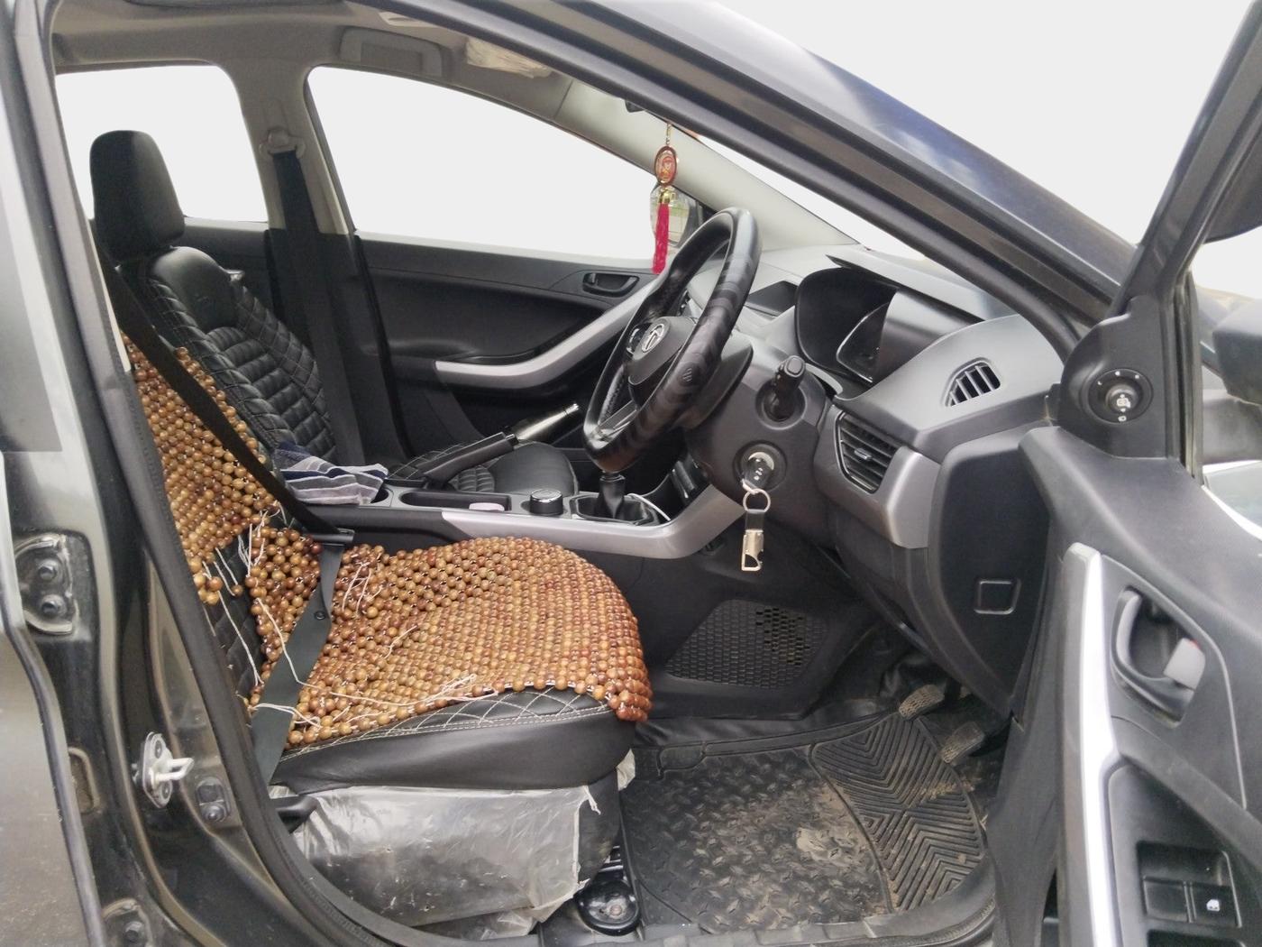 2022 Tata NEXON XM SUNROOF PETROL, Petrol, Manual, 64,870 km, interior