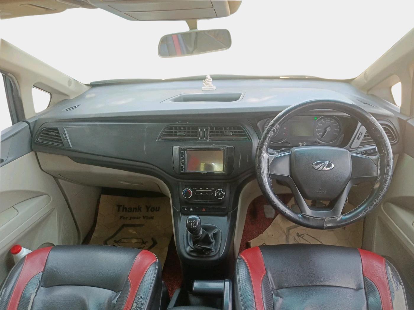 2018 Mahindra MARAZZO M2 8 STR, Diesel, Manual, 2,62,908 km, interior