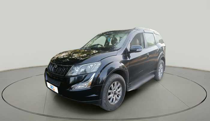 2015 Mahindra XUV500 W10, Diesel, Manual, 1,25,784 km, exterior