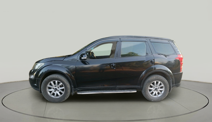 2015 Mahindra XUV500 W10, Diesel, Manual, 1,25,784 km, exterior