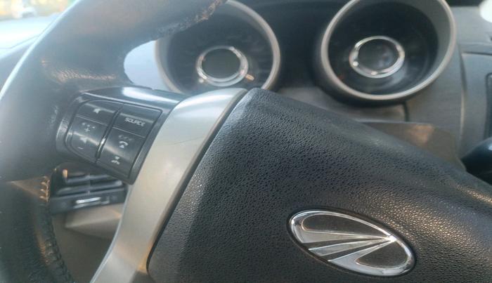 2015 Mahindra XUV500 W10, Diesel, Manual, 1,25,784 km, interior