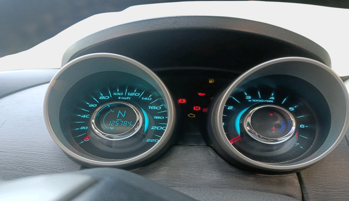 2015 Mahindra XUV500 W10, Diesel, Manual, 1,25,784 km, interior