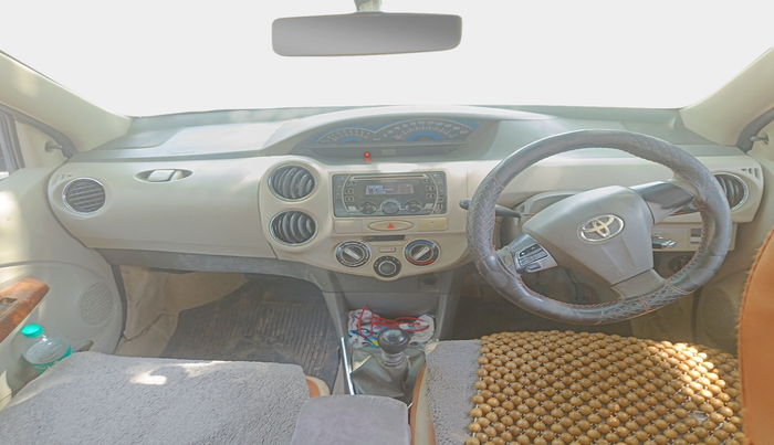 2014 Toyota Etios VD, Diesel, Manual, 1,93,319 km, interior