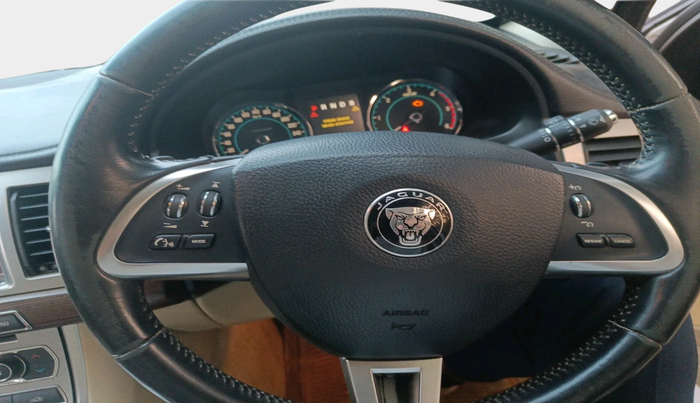 2015 Jaguar XF 2.2 DIESEL LUXURY, Diesel, Automatic, 65,060 km, interior