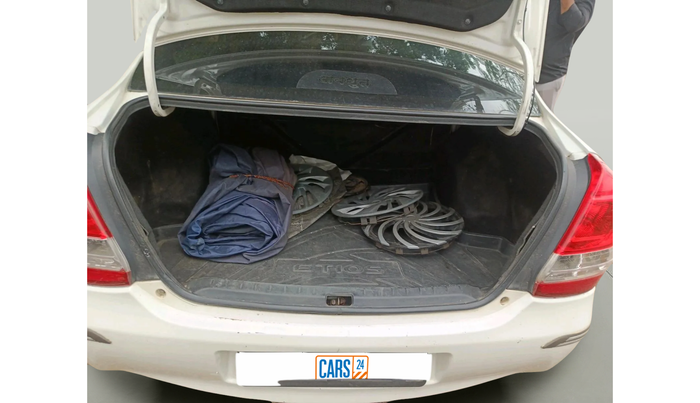 2013 Toyota Etios GD, Diesel, Manual, 1,92,119 km, exterior