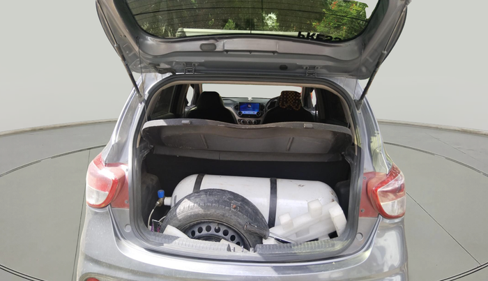2017 Hyundai Grand i10 SPORTZ (O) AT 1.2 KAPPA VTVT, Petrol, Automatic, 1,23,456 km, exterior