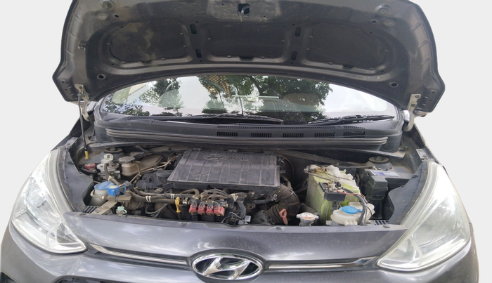 2017 Hyundai Grand i10 SPORTZ (O) AT 1.2 KAPPA VTVT, Petrol, Automatic, 1,23,456 km, exterior