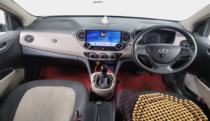 2017 Hyundai Grand i10 SPORTZ (O) AT 1.2 KAPPA VTVT, Petrol, Automatic, 1,23,456 km, interior