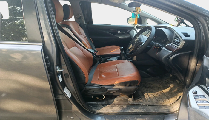 2016 Toyota Innova Crysta 2.4 VX 8 STR, Diesel, Manual, 1,81,910 km, interior