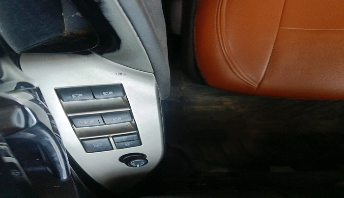 2016 Toyota Innova Crysta 2.4 VX 8 STR, Diesel, Manual, 1,81,910 km, interior