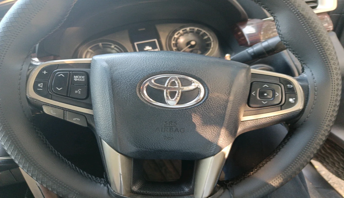 2016 Toyota Innova Crysta 2.4 VX 8 STR, Diesel, Manual, 1,81,910 km, interior