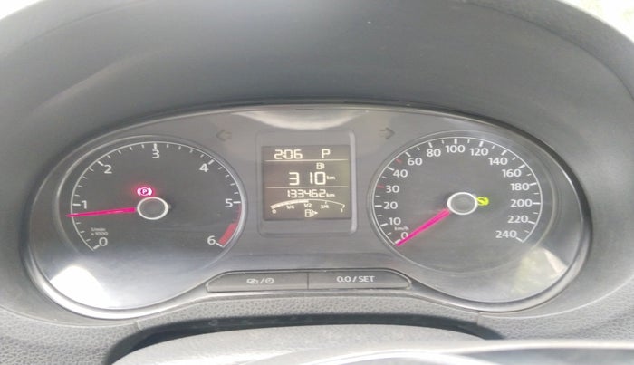 2018 Volkswagen Ameo HIGHLINE PLUS 1.5L AT 16 ALLOY, Diesel, Automatic, 1,33,462 km, interior
