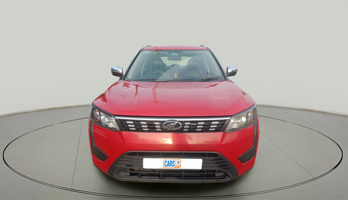2019 Mahindra XUV300 W6 1.5 DIESEL, Diesel, Manual, 1,60,043 km, exterior