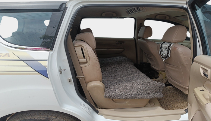 2015 Maruti Ertiga VDI, Diesel, Manual, 1,58,636 km, interior