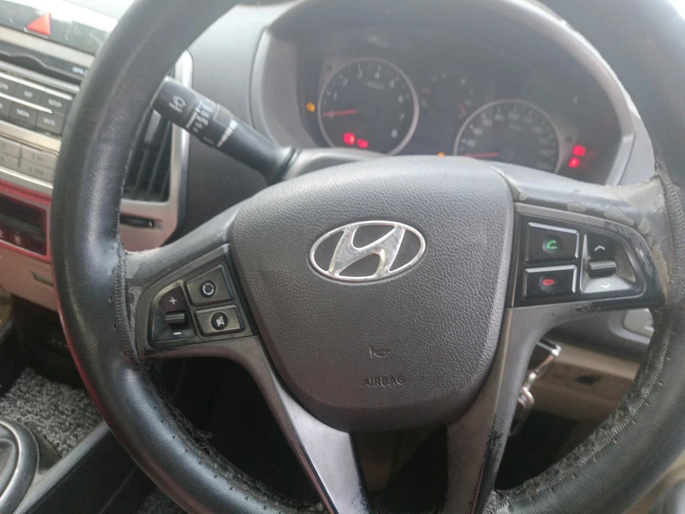 2014 Hyundai i20 SPORTZ 1.2, Petrol, Manual, 66,498 km, interior