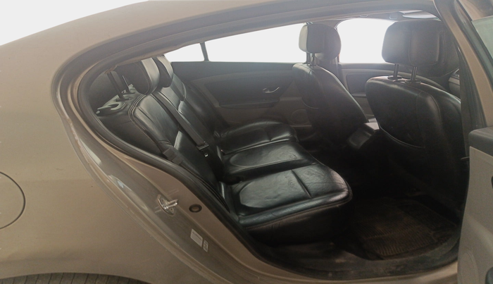 2011 Renault Fluence 1.5 E2, Diesel, Manual, 1,13,947 km, interior