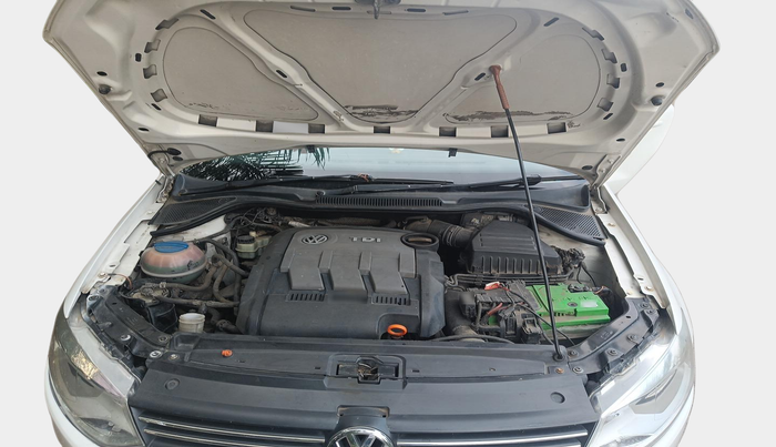 2012 Volkswagen Polo COMFORTLINE 1.2L, Diesel, Manual, 1,23,358 km, exterior
