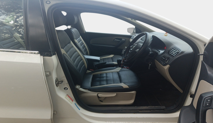 2012 Volkswagen Polo COMFORTLINE 1.2L, Diesel, Manual, 1,23,358 km, interior