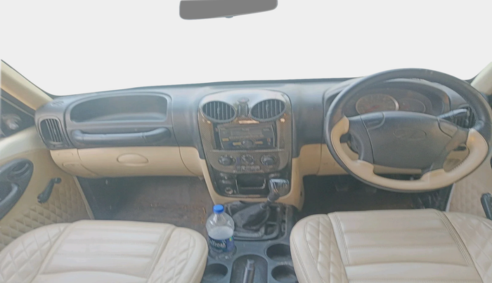 2013 Mahindra Scorpio EX M2DI, Diesel, Manual, 3,85,407 km, interior