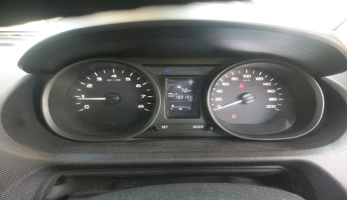 2016 Tata Tiago XT PETROL, Petrol, Manual, 1,90,196 km, interior