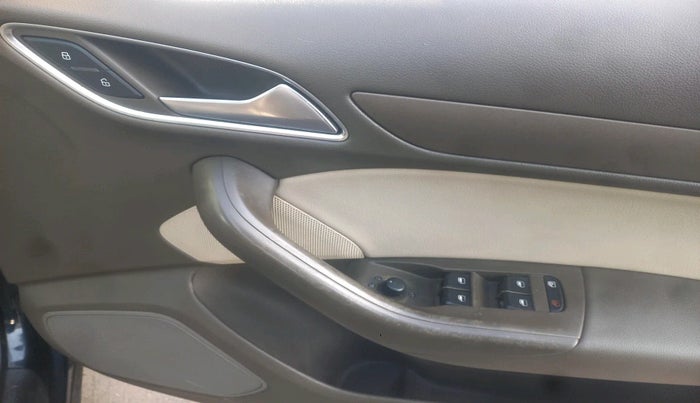 2013 Audi Q3 2.0 TDI, Diesel, Automatic, 95,996 km, interior