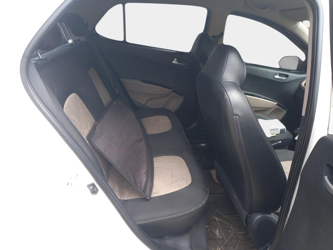 2014 Hyundai Grand i10 ASTA AT 1.2 KAPPA VTVT, Petrol, Automatic, 3,50,000 km, interior