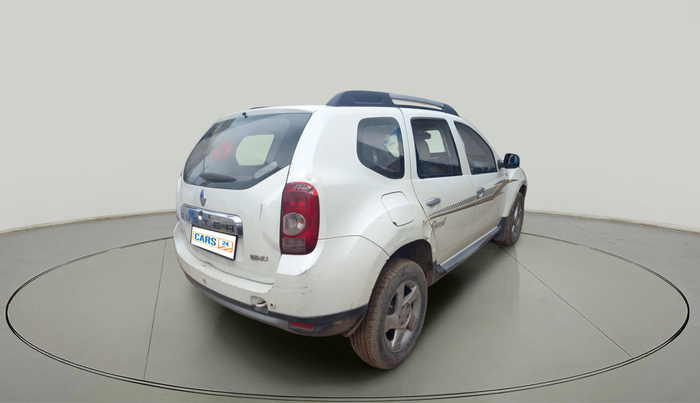 2013 Renault Duster 110 PS RXZ DIESEL, Diesel, Manual, 2,84,645 km, exterior