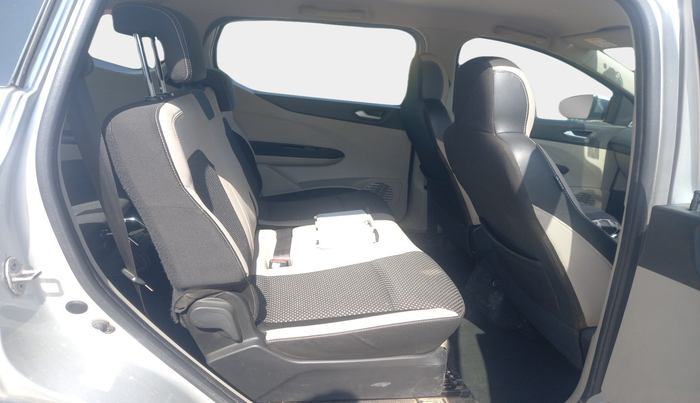 2020 Renault TRIBER RXZ, Petrol, Manual, 43,196 km, interior