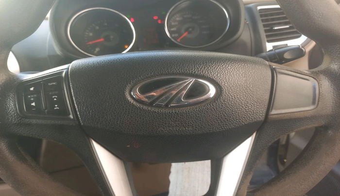 2018 Mahindra TUV300 T8, Diesel, Manual, 1,07,554 km, interior