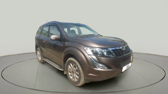 2017 Mahindra XUV500 W10, Diesel, Manual, 1,42,545 km, exterior