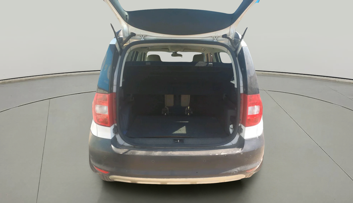 2013 Skoda Yeti AMBITION 2.0 TDI CR 4X2, Diesel, Manual, 73,307 km, exterior