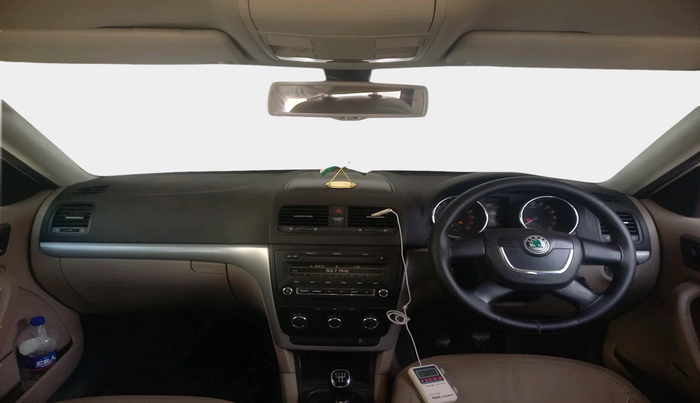 2013 Skoda Yeti AMBITION 2.0 TDI CR 4X2, Diesel, Manual, 73,307 km, interior