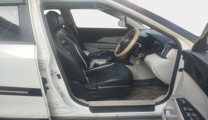 2019 Mahindra XUV300 W6 1.5 DIESEL, Diesel, Manual, 91,003 km, interior