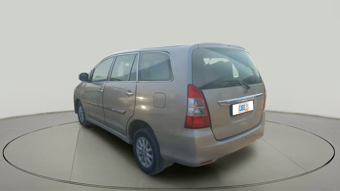 2012 Toyota Innova VX 2.5 7 STR, Diesel, Manual, 1,33,879 km, exterior