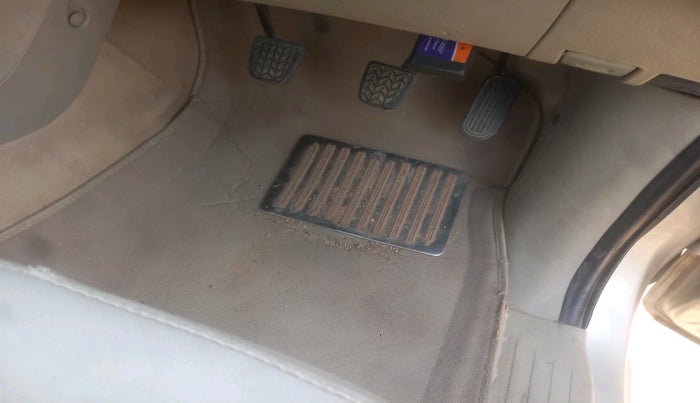 2012 Toyota Innova VX 2.5 7 STR, Diesel, Manual, 1,33,879 km, interior