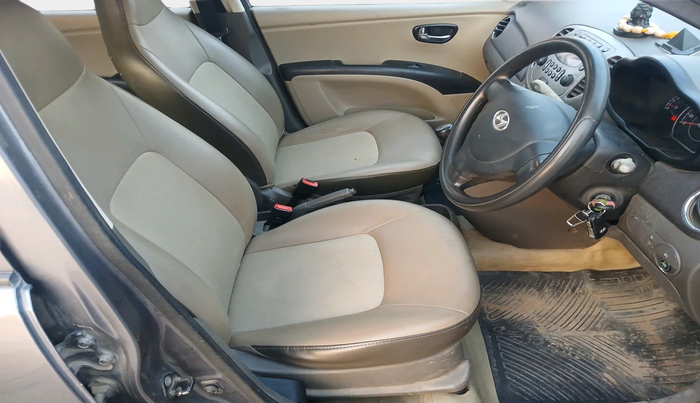 2015 Hyundai i10 SPORTZ 1.1, Petrol, Manual, 99,350 km, interior