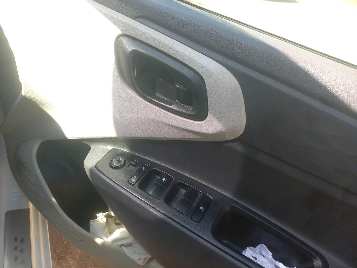 2022 Hyundai AURA S 1.2 CNG, Petrol, Manual, 30,219 km, interior