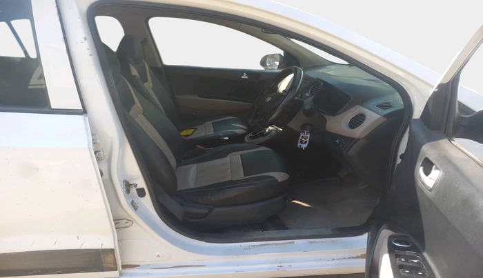 2015 Hyundai Grand i10 SPORTZ 1.2 KAPPA VTVT, Petrol, Manual, 1,41,540 km, interior