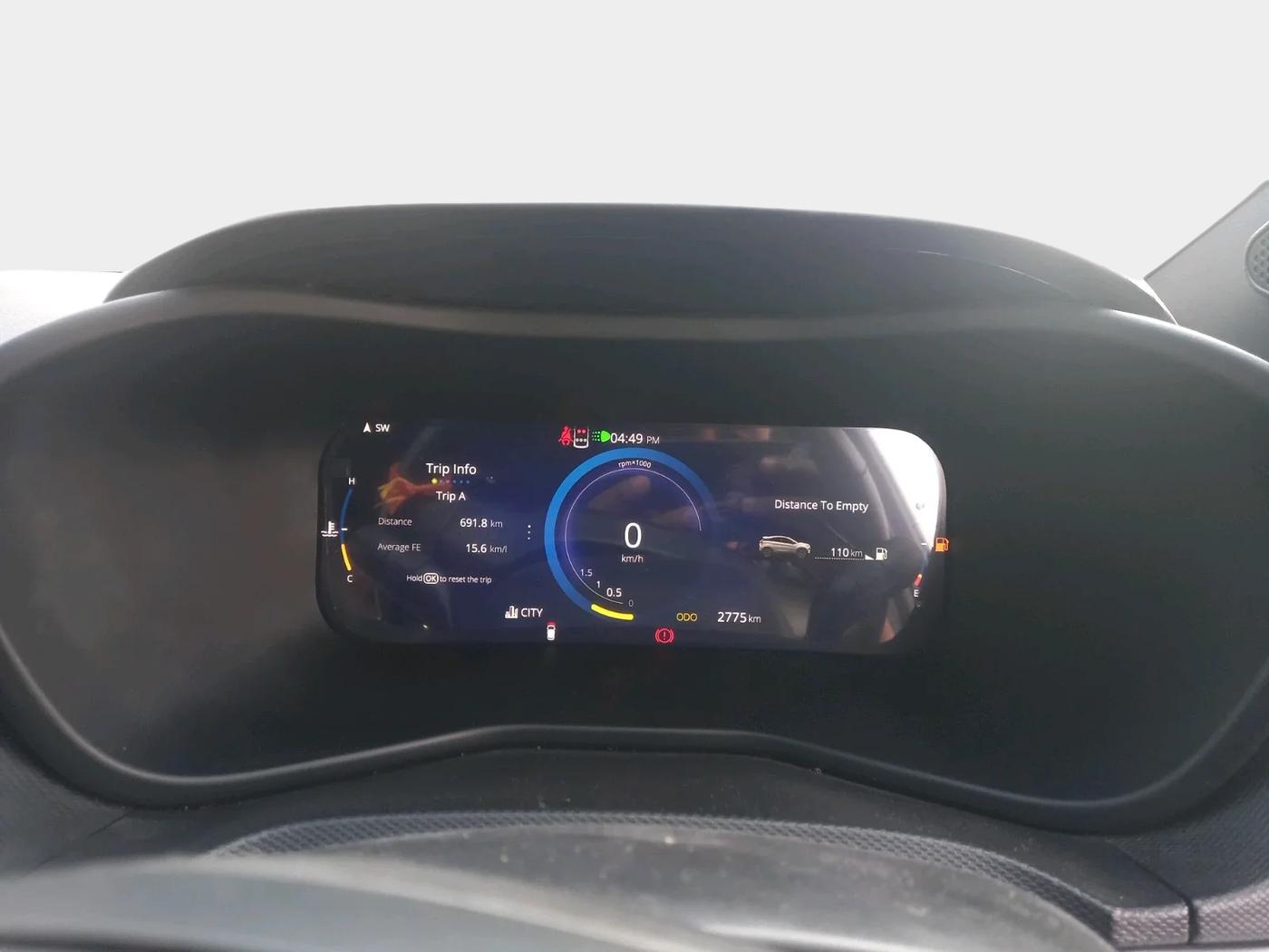 2024 Tata NEXON FEARLESS PURPLE + SUNROOF DUAL TONE 1.2 PETROL, Petrol, Manual, 2,775 km, interior
