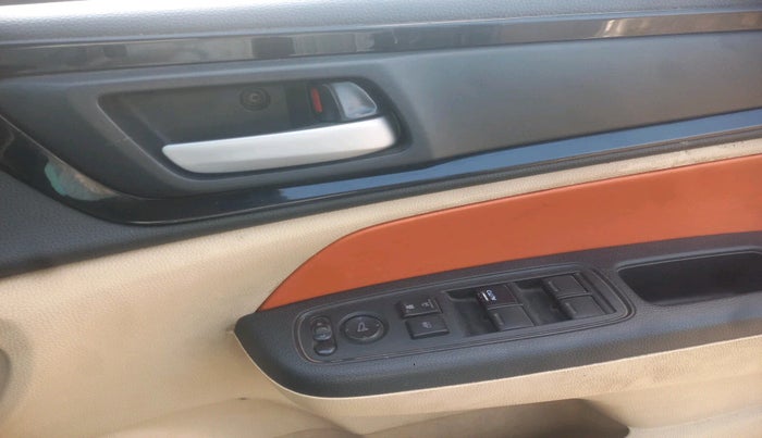 2018 Honda Amaze 1.2L I-VTEC V, Petrol, Manual, 1,02,859 km, interior