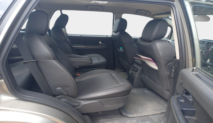 2017 Tata Hexa XTA 4X2 6 STR, Diesel, Automatic, 1,31,087 km, interior