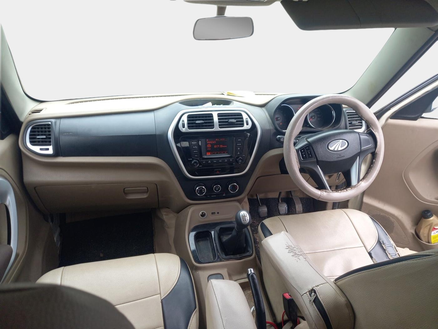 2016 Mahindra TUV300 T8, Diesel, Manual, 1,36,251 km, interior