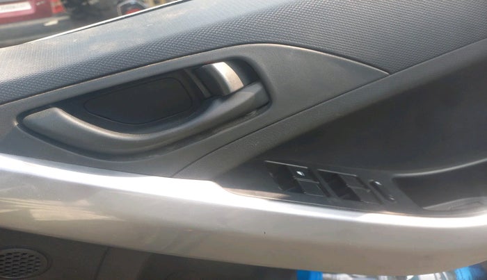 2023 Tata NEXON XM PLUS SUNROOF PETROL, Petrol, Manual, 25,164 km, interior